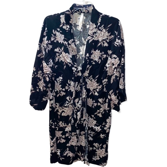 Spiritual Gangster Black and White Maya Floral Kimono OS NWOT - Picture 2 of 8